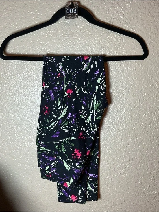 Lularoe Leggings Women’s OS One Size Fits Sizes 2-10 Black Purple Floral - Picture 1 of 1